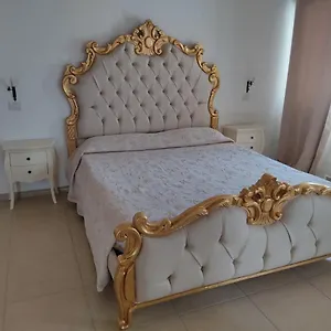 https://castello-petrarca.sicilyhotelsitaly.net